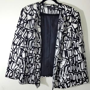 Open Front Kasper Brand 22W Black & White Patterned Crop Style Blazer Jacket
